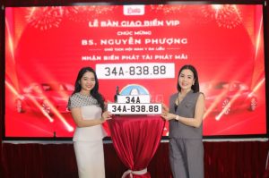 Chủ nhân biển VIP 34A-838.88 được gặp gỡ và trao đổi cùng nhiều nhân vật có ảnh hưởng trên thị trường biển số