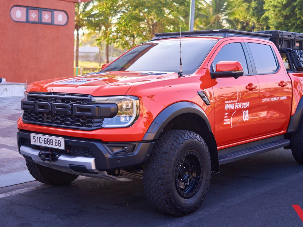 Ford Ranger Raptor biển ngũ quý 51C-888.88