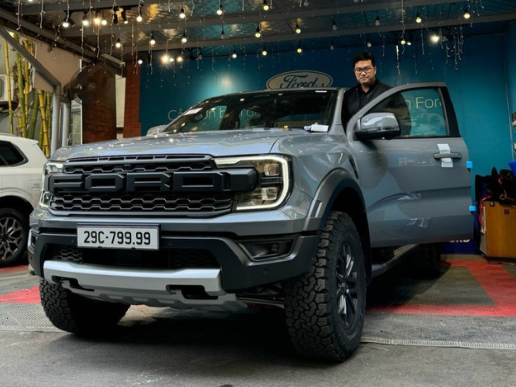 Ford Ranger Raptor biển tứ quý 29C-799.99