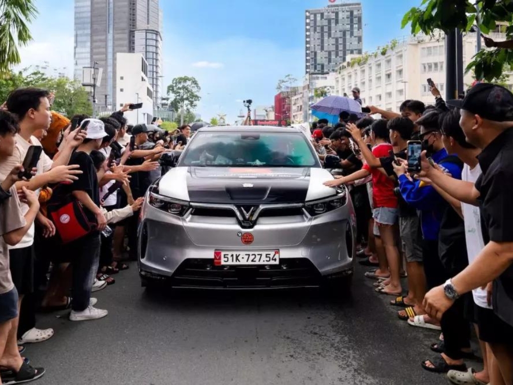 Thương hiệu xe Việt Nam ghi đậm dấu ấn tại sự kiện quốc tế Gumball 3000